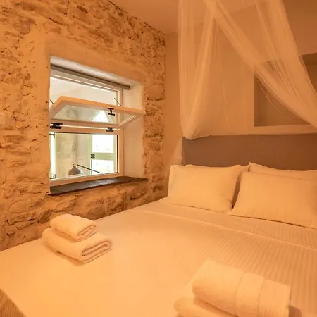 Mourelo Villa *